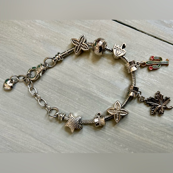 925 Sterling Silver Whimsical Charm Bracelet Star Maple Cactus Umbrella & Clover - Picture 10 of 11